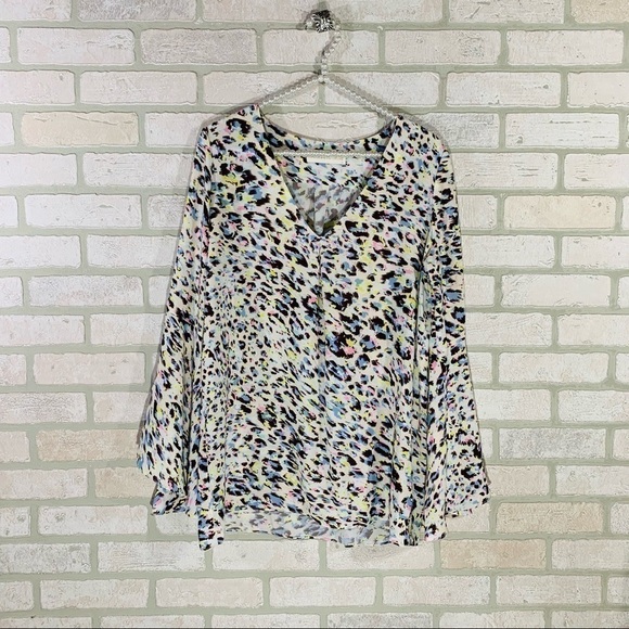 Amanda Uprichard Pastel Geometric Print Bell Sleeve Blouse Size M - Picture 1 of 9